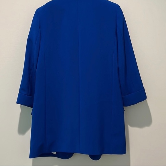 Zara blue blazer with pearl - Picture 2 of 5